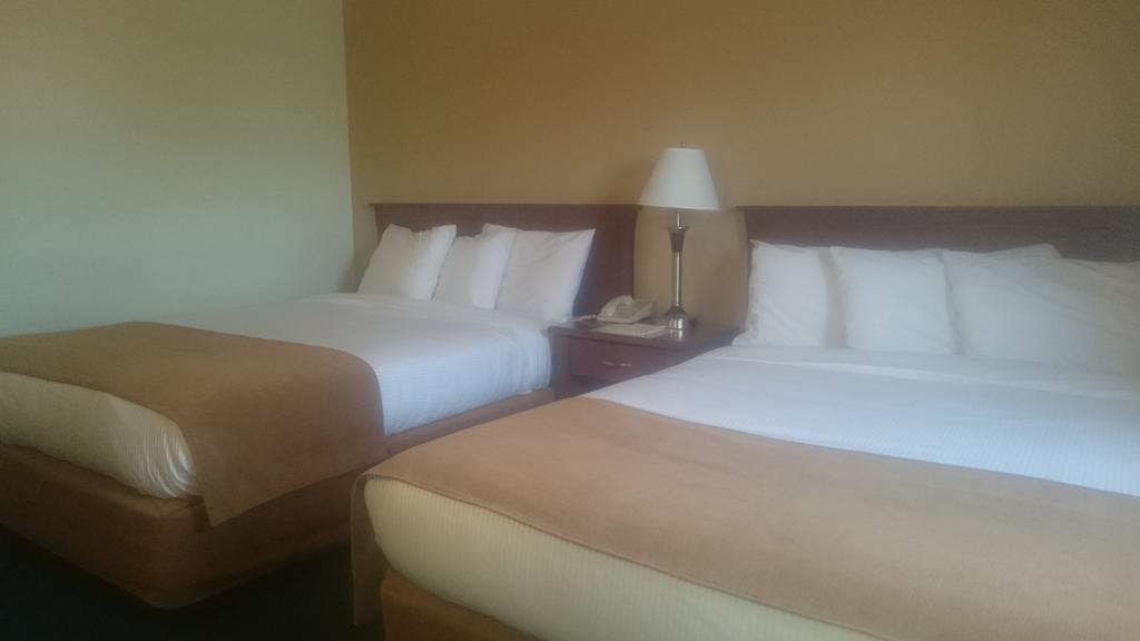 Ptarmigan Inn Hay River Cameră foto